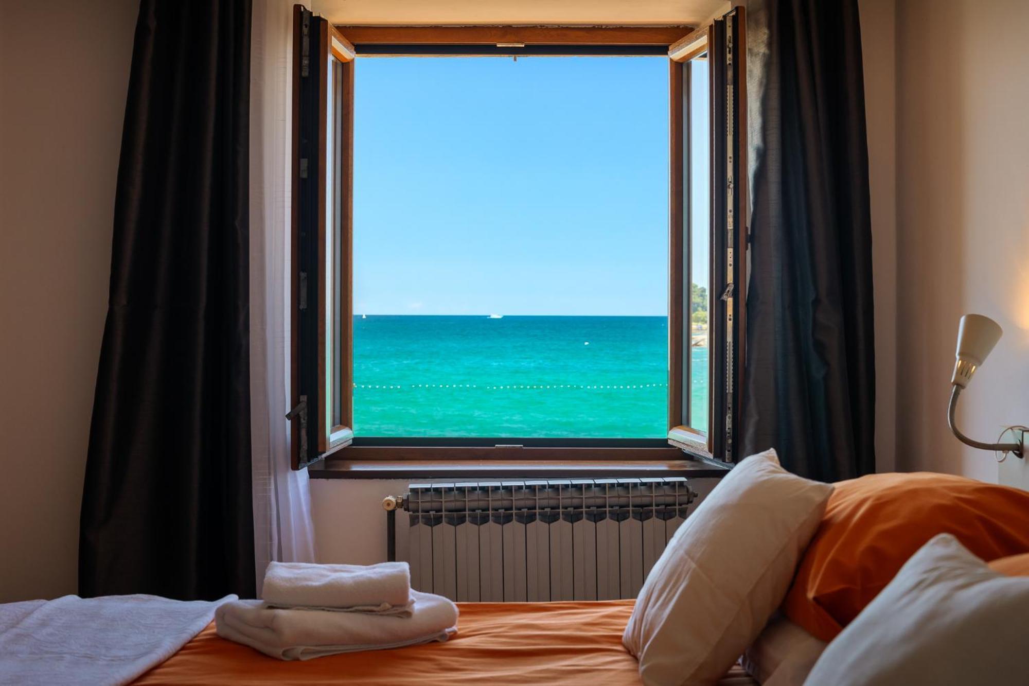 Beach House - Sea Breeze Poreč Exterior foto